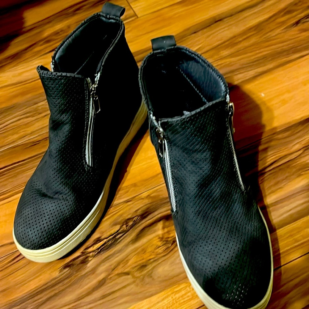 Kids shoes